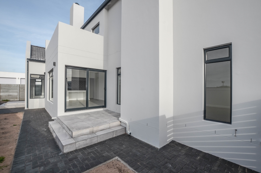 3 Bedroom Property for Sale in Yzerfontein Western Cape